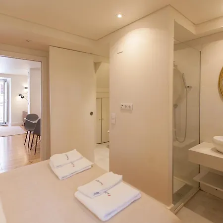 Flh Principe Real Minimalist Retreat Apartment Lisbon