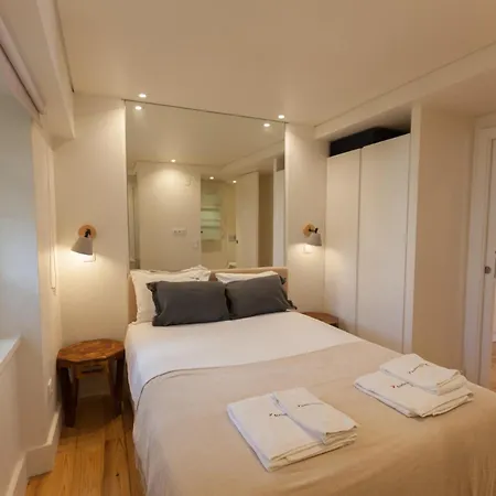 Flh Principe Real Minimalist Retreat Apartment Lisbon
